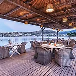 Cape Bodrum Luxury & Отель